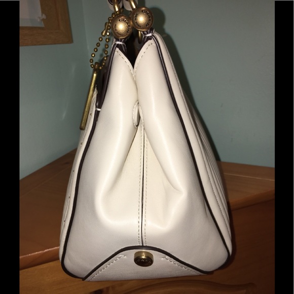 βοΈβοΈβοΈ3X HPβοΈβοΈβοΈ NWT π―% Authentic Coach Quilted Grace Satchel with Rivets - Picture 13 of 16